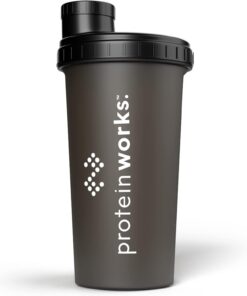 Protein Works - Botella mezcladora de proteínas Smoked Sleakster, 700 ml | A prueba de fugas y duradera, con rejilla de malla extraíble, tapa de rosca, cierre de rosca, diseño ergonómico