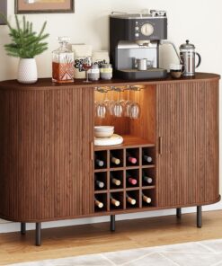 ONBRILL Gabinete de bar de vinos de 55 pulgadas con luz LED, moderno bar estriado para licor y whisky con estante para vino y soporte para copas, aparador de buffet de granja con almacenamiento para